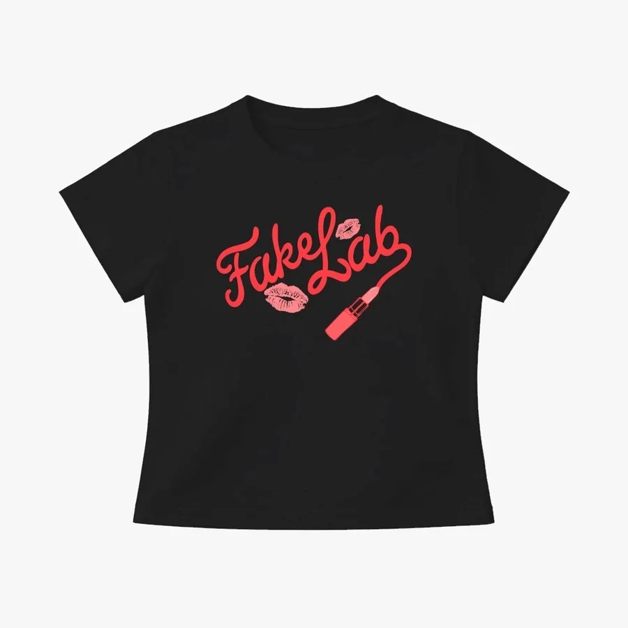 Red Lipstick Women Tshirt Black